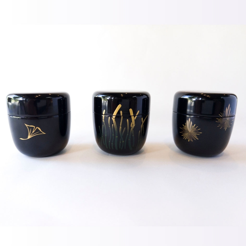 Tea Powder Container: Natsume Kin-Ichō, Tokusa, Hana-Matsu