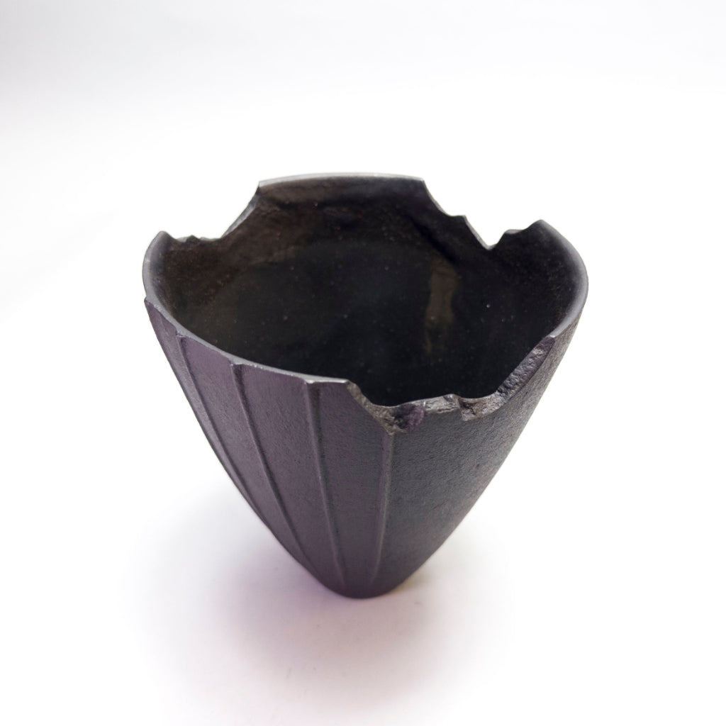 Bundle-Line Irregular Rim Vase