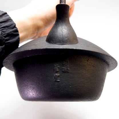 Cast Iron Kettle: Higashi Azumaya