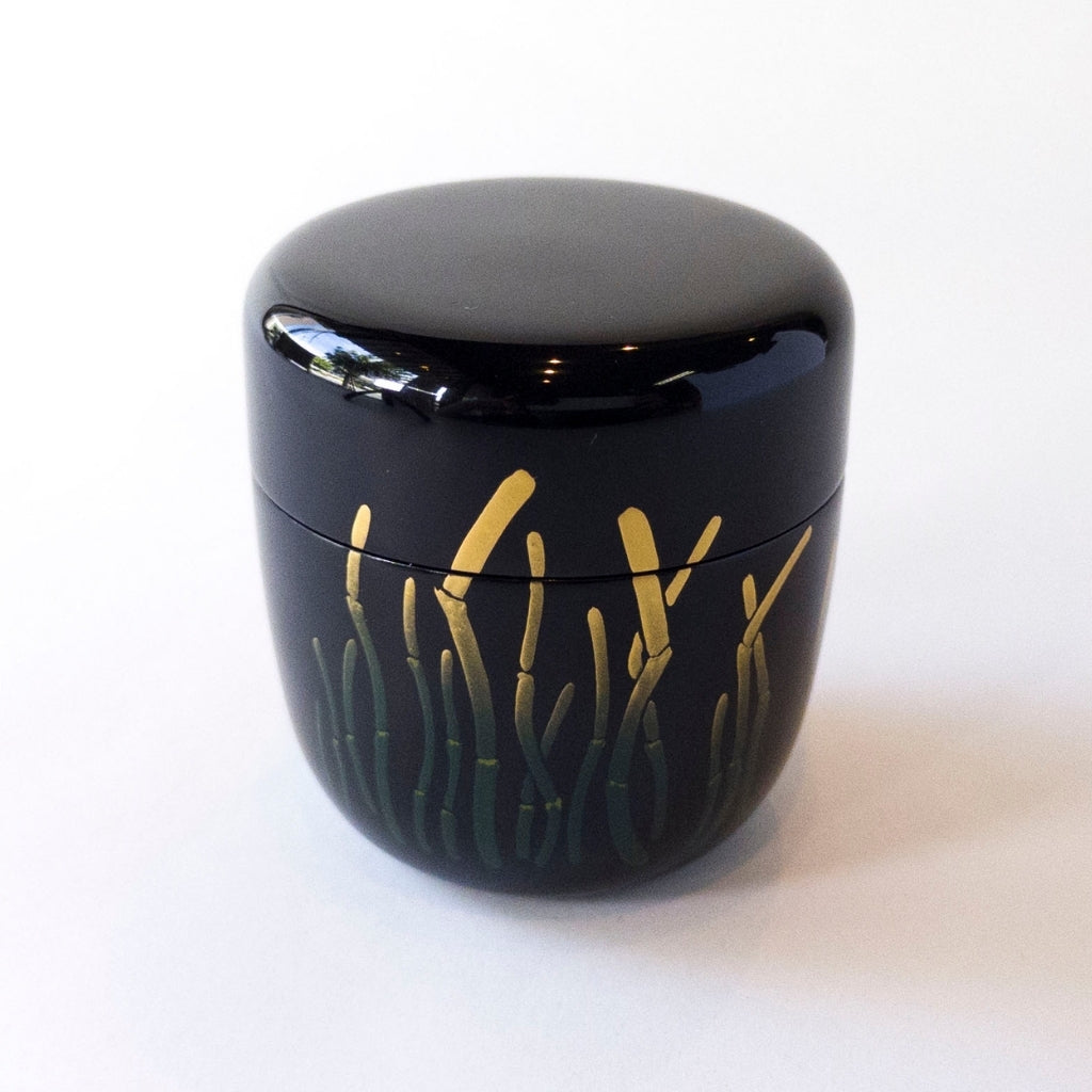 Tea Powder Container: Natsume Kin-Ichō, Tokusa, Hana-Matsu